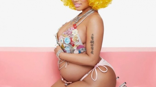 Nicki Minaj Is Pregnant, Flaunts Baby Bump In New Pictures As Fans React