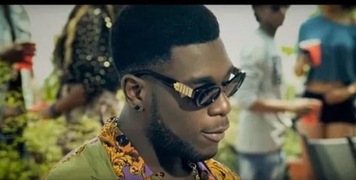 Burna Boy's Look Before His Dread